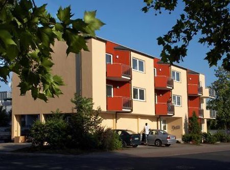 Apartments Seligenstadt Exteriör bild